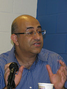 الوصف: الدكتور سامر شحاتة، أستاذ العلوم السياسية بجامعة جورج تاون 